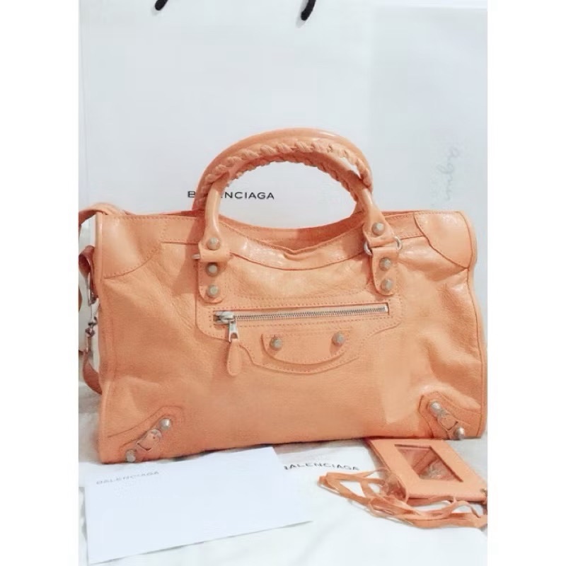 Balenciaga巴黎世家 春夏系列 粉橘小羊皮Giant City銀扣-0
