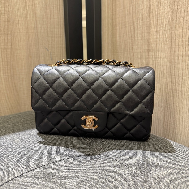 降價❤️ 全新晶片 稀有玫瑰金 Chanel coco 20 黑色菱格紋羊皮玫瑰金釦斜背包 cf20-0