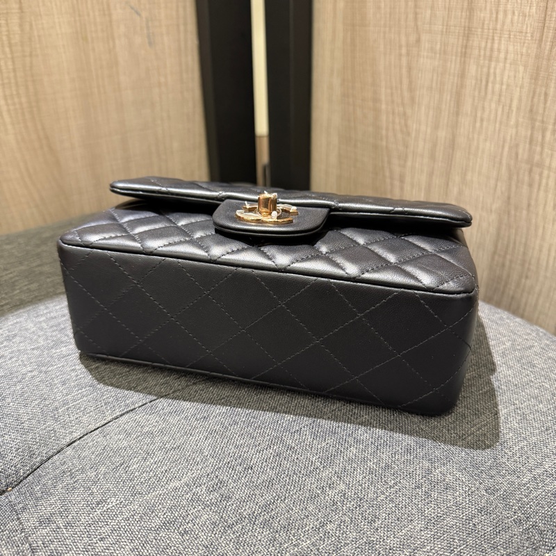 降價❤️ 全新晶片 稀有玫瑰金 Chanel coco 20 黑色菱格紋羊皮玫瑰金釦斜背包 cf20-3