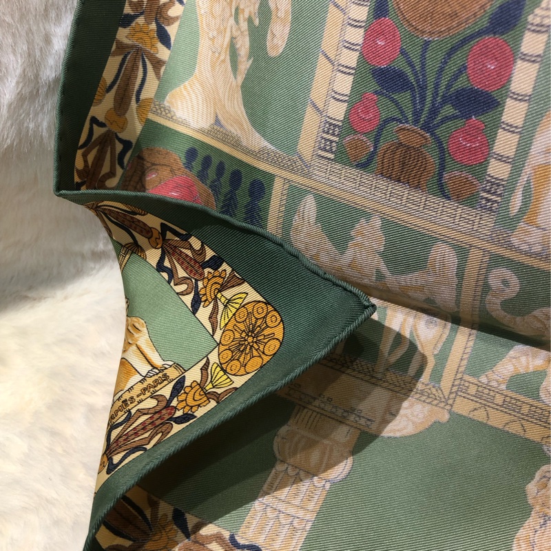HERMÉS 中古綠色埃及系列絲巾 O697-2