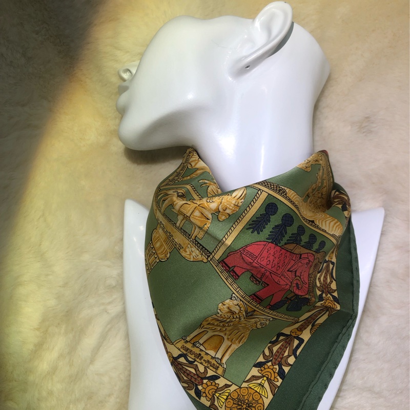 HERMÉS 中古綠色埃及系列絲巾 O697-10