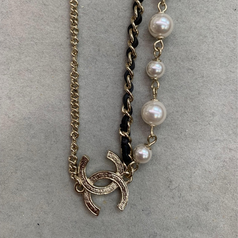 CHANEL 珍珠雙層 皮穿鏈 閃石雙C logo項鏈 X950-10