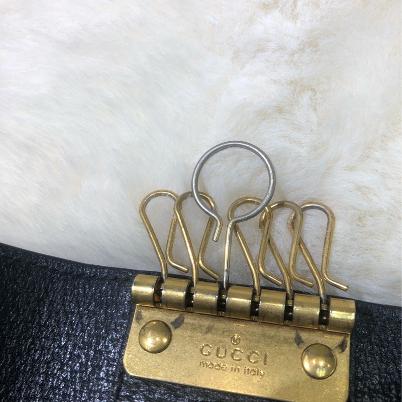 Gucci GG MARMONT黑色金扣鎖匙包 XA836-19