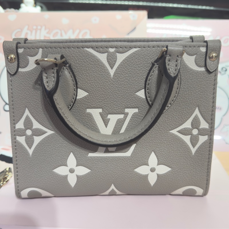 LOUIS VUITTON M47054 OnTheGo BB 18 皮革 壓花 大象灰-1