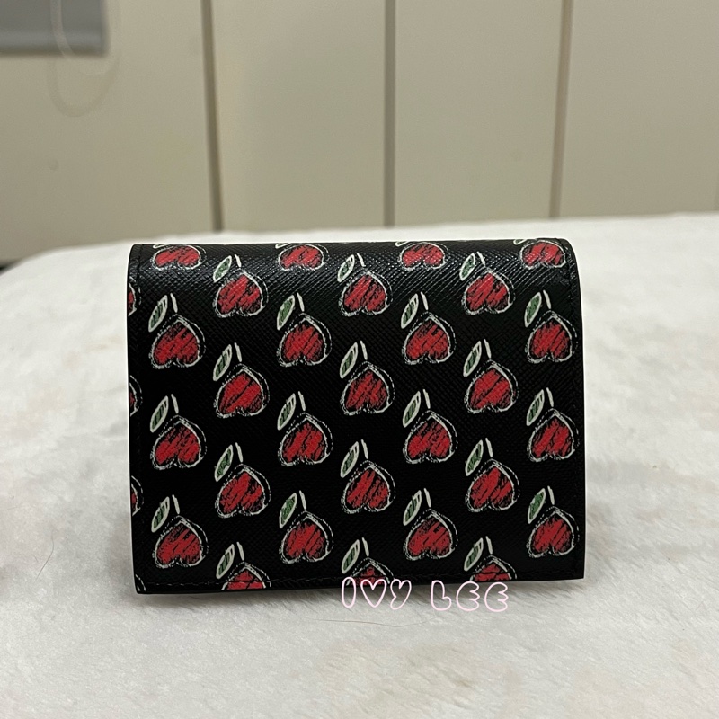 Prada 雙折皮夾 愛心黑紅 1MV204 短夾 零錢袋 正品 二手精品-1