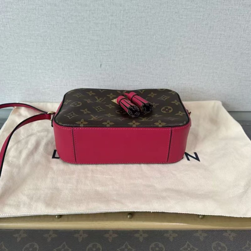 ✨LV 相機流蘇肩背斜背包22*16*8 99新配件塵袋購證-3