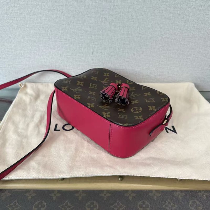 ✨LV 相機流蘇肩背斜背包22*16*8  99新配件塵袋購證-2