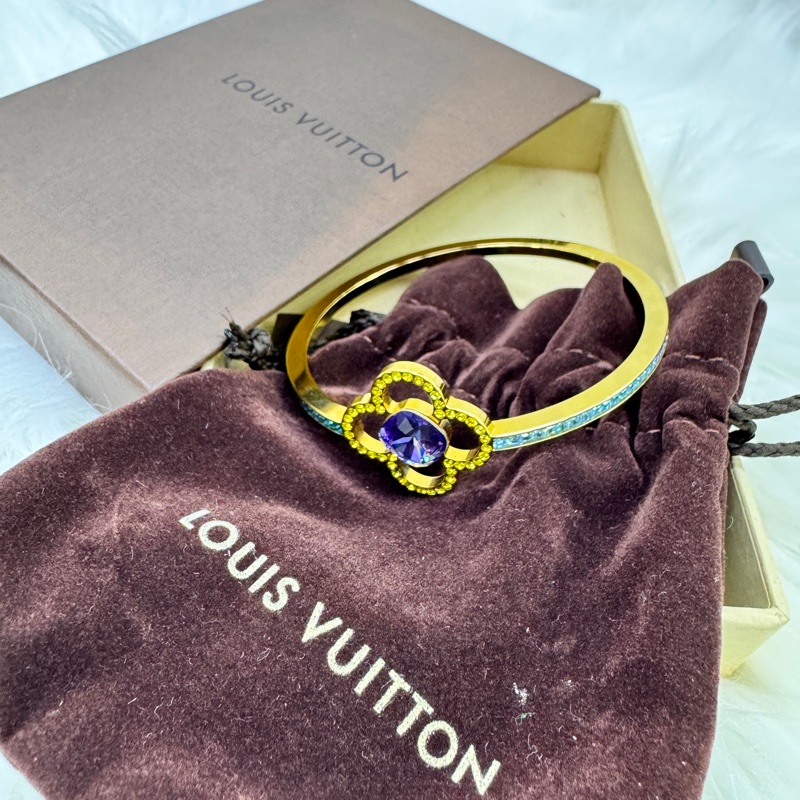 Louis Vuitton Eye Candy Fleur Bangle-6