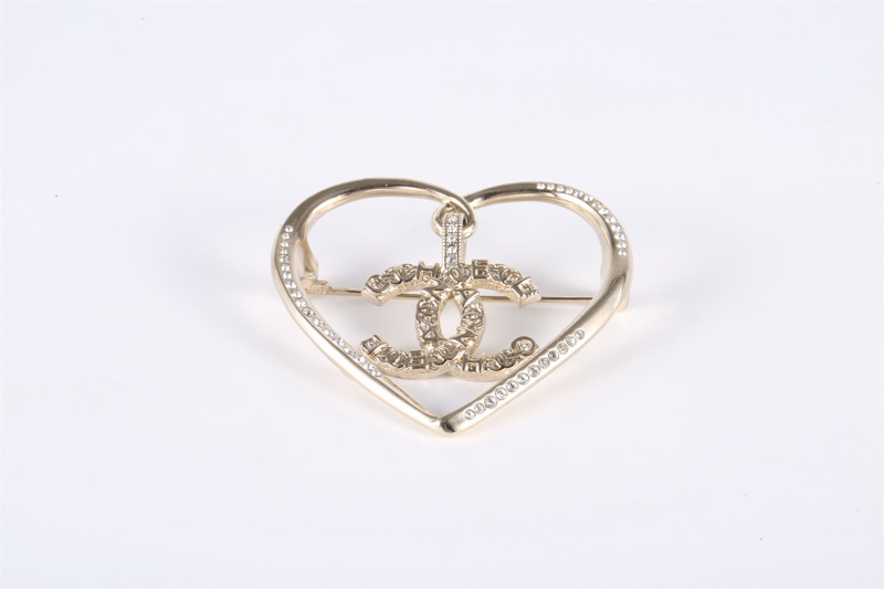 CHANEL(香奈兒)  合金 21P 愛心 雙C logo 鑲鑽 胸針-1