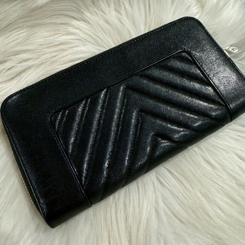 CHANEL 山形黑金長夾-2