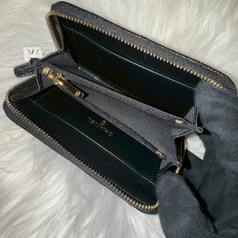 CHANEL 淡金雙C雕花ㄇ字錢包-5