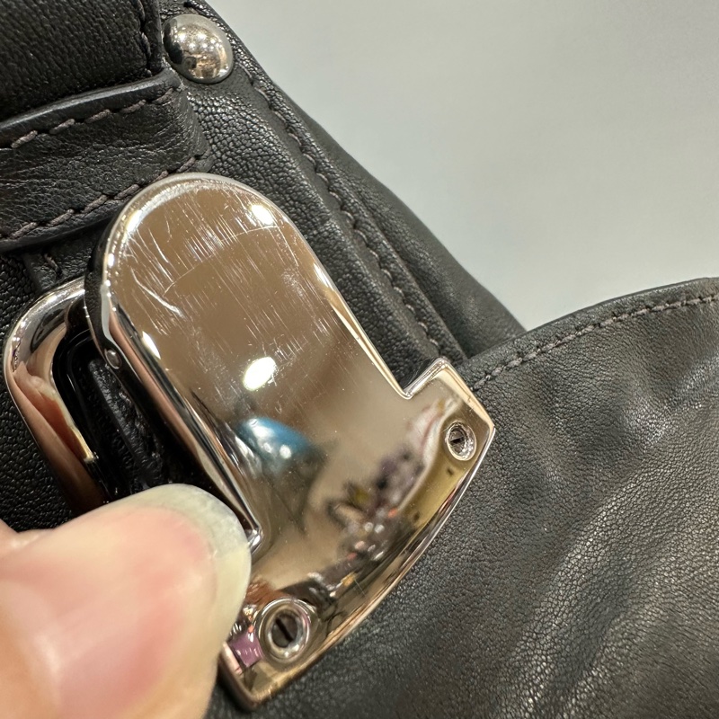 prada BR4586 黑色牛皮迷彩銀釦肩背包-7