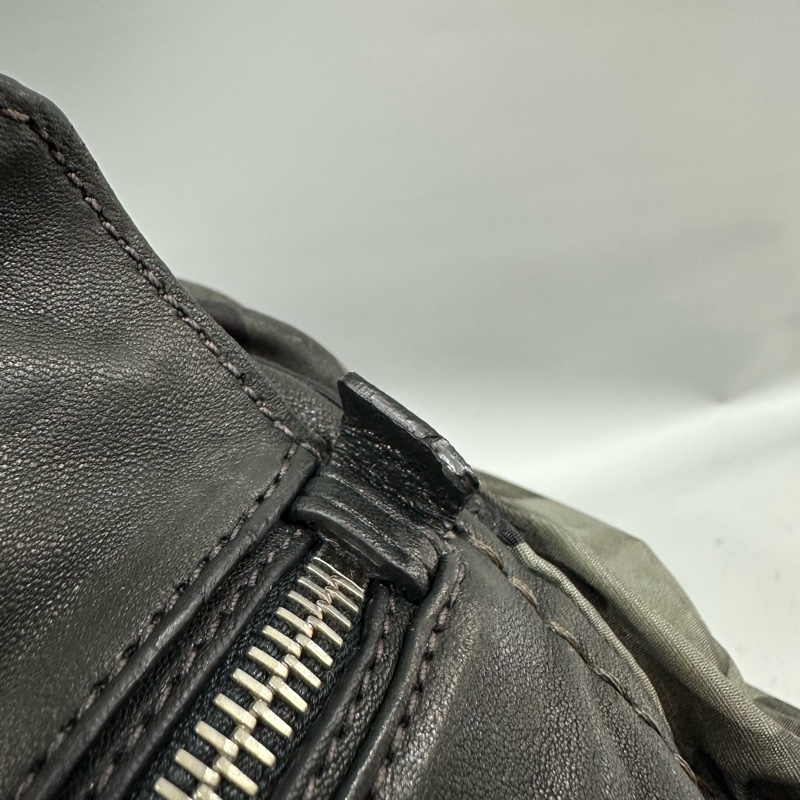 prada BR4586 黑色牛皮迷彩銀釦肩背包-10