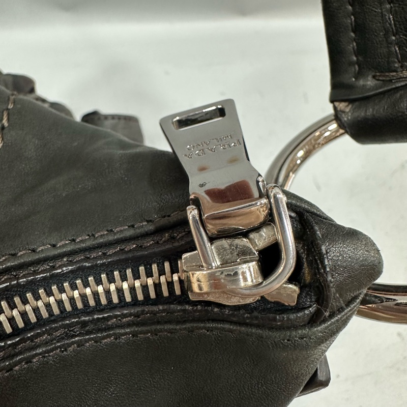 prada BR4586 黑色牛皮迷彩銀釦肩背包-25