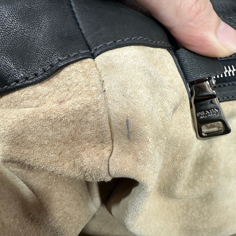 prada BR4586 黑色牛皮迷彩銀釦肩背包-57