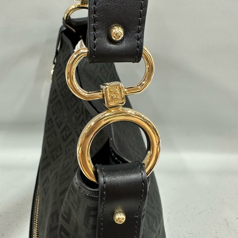 fendi 8BR516 黑色老花拼牛皮肩背包-15