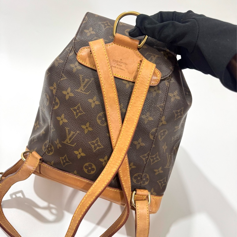 Louis Vuitton Montsouris MM Backpack🎒-8