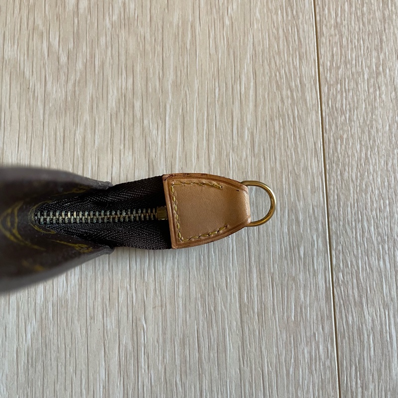 LV Louis Vuitton Monogram 盥洗包 洗漱包 小包-15