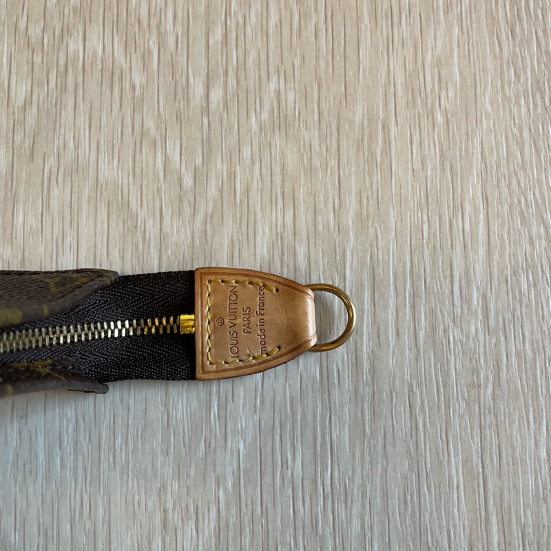 LV Louis Vuitton Monogram 盥洗包 洗漱包 小包-16