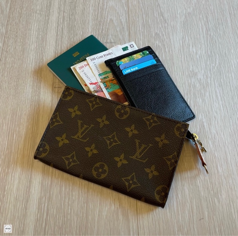 LV Louis Vuitton Monogram 盥洗包 洗漱包 小包-1