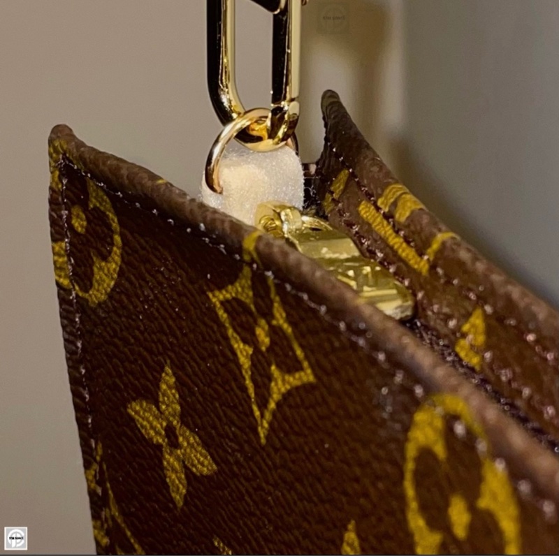 LV Louis Vuitton Monogram 盥洗包 洗漱包 小包-4