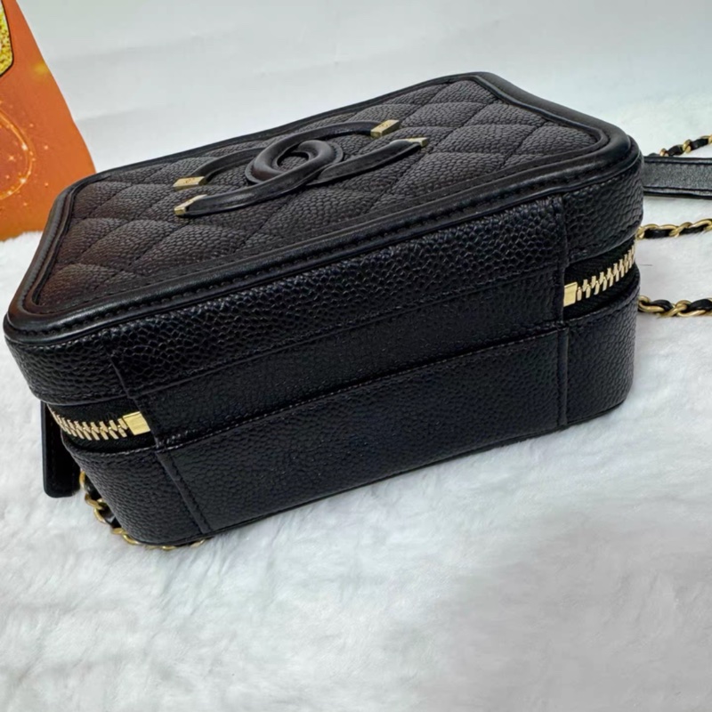 Chanel Vanity case mini 黑金-4