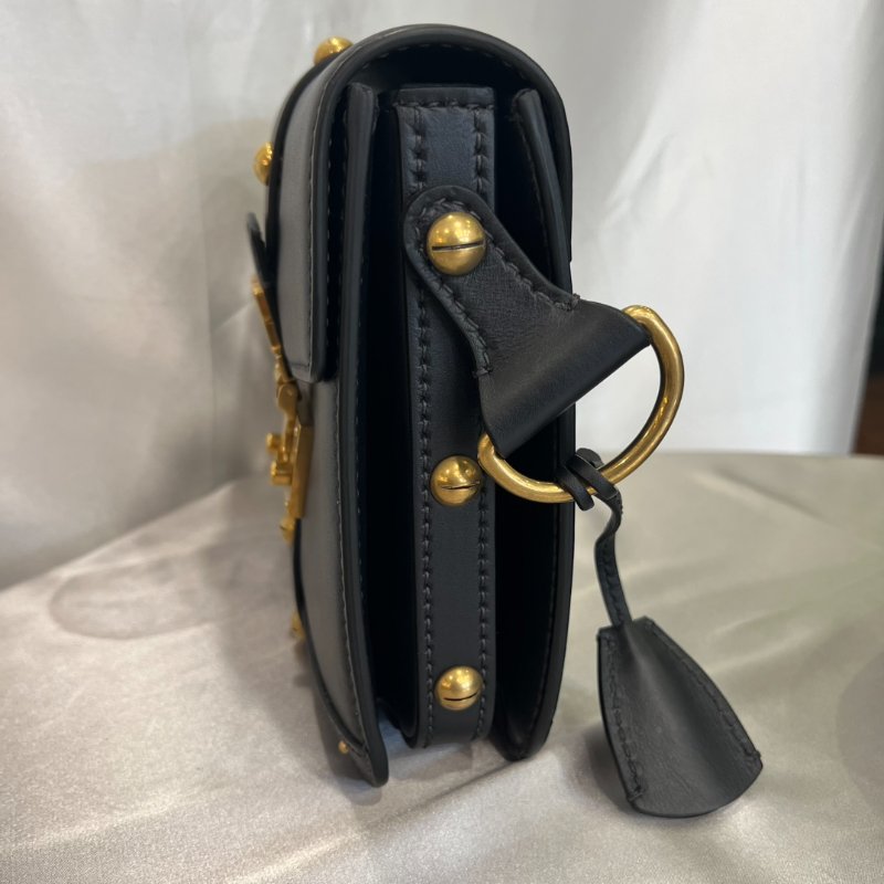 DIOR 黑金皮革鎖頭郵差包-3