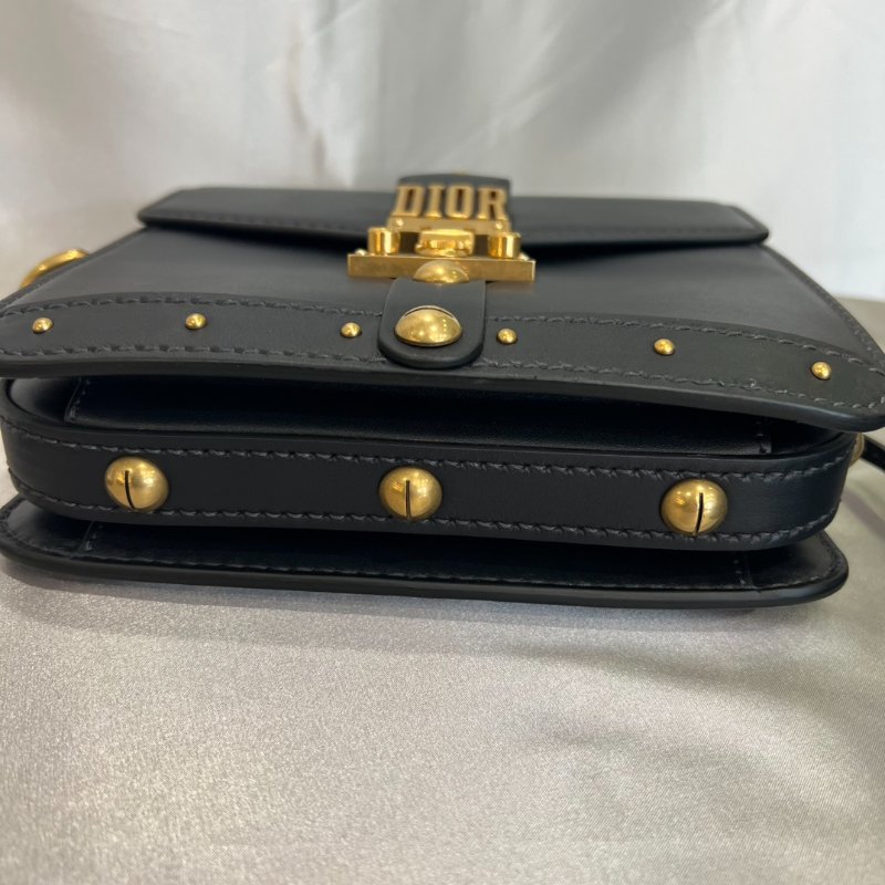 DIOR 黑金皮革鎖頭郵差包-4