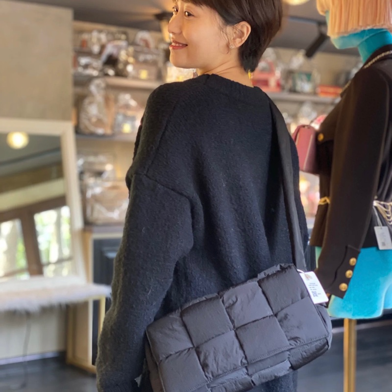 bv鐵灰色科技尼龍包-6