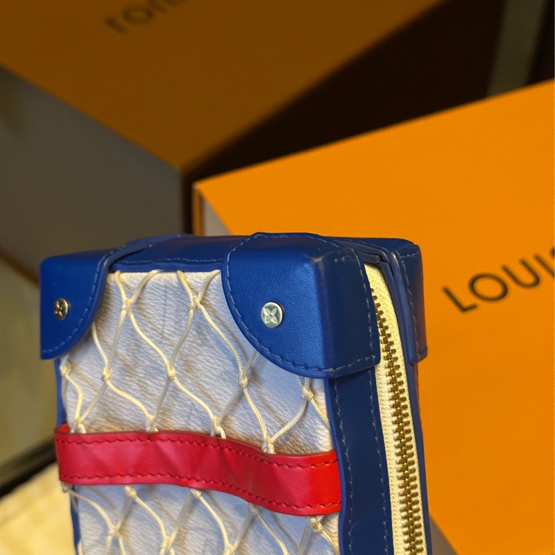 🈶購證 #7️⃣萬入手離櫃未使用 #全配🉑送禮 Lv soft trunck芯片款 近新絕版收藏-23
