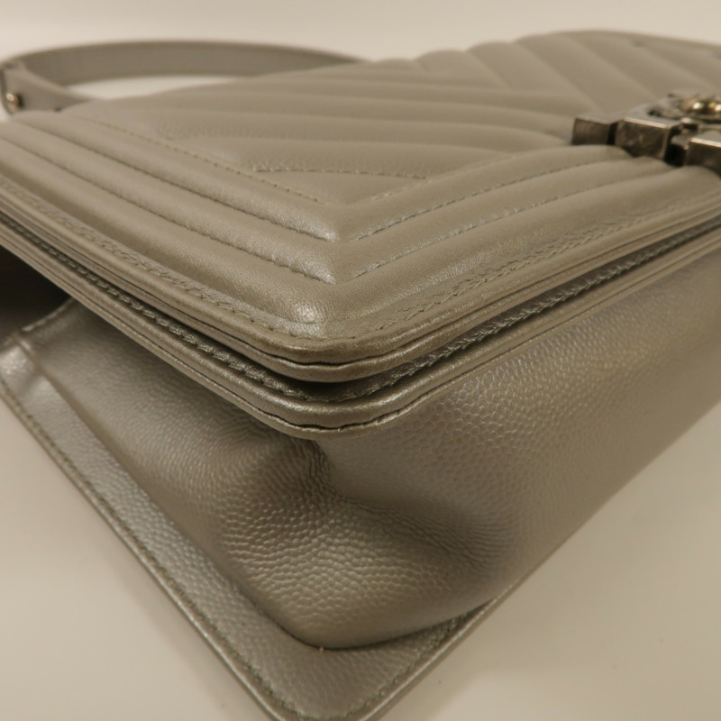 CHANEL 牛皮皮革Boy 25鏈帶肩背袋-9