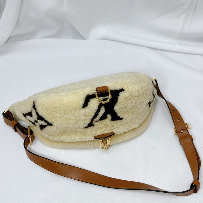 莉亞精品♡LV泰迪熊腰包 近新美包-5