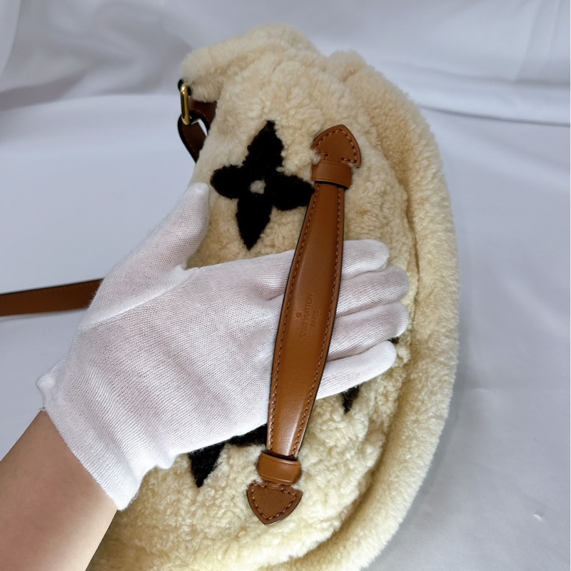 莉亞精品♡LV泰迪熊腰包 近新美包-7