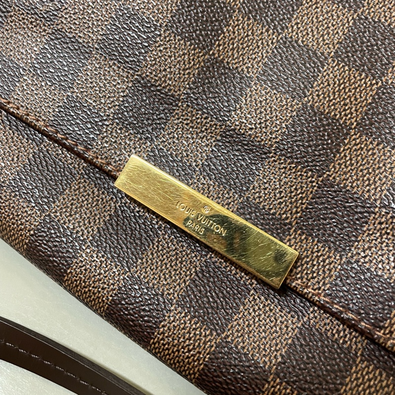 Lv 棋格盤2用斜背包（金屬短鏈肩背/皮帶斜背）N41129-2