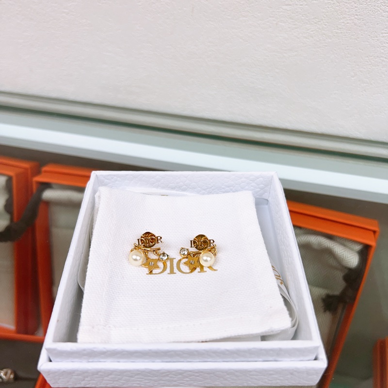 Dior revolution 珍珠水鑽星星logo耳環-1