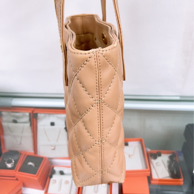 Chanel vivian 奶茶手提包/托特包-2