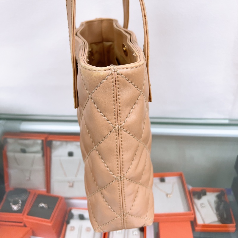 Chanel vivian 奶茶手提包/托特包-3