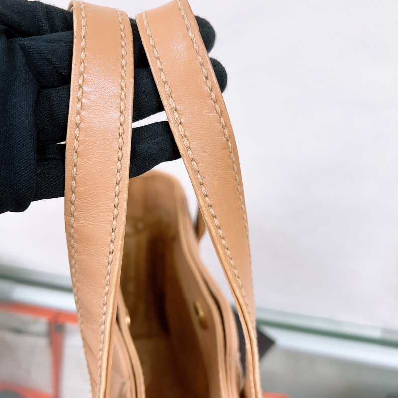 Chanel vivian 奶茶手提包/托特包-14