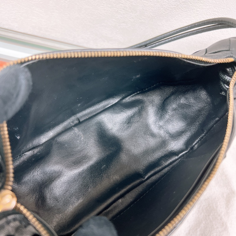 Bv cassette 黑色編織格 半月腋下包-11