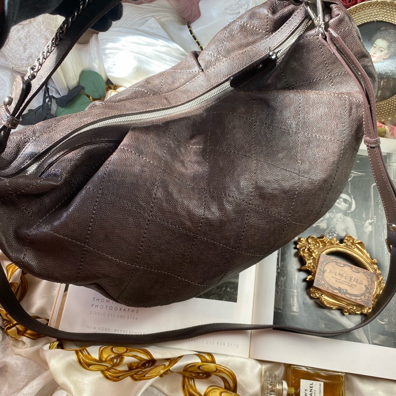 Chanel 荔枝半月包/深咖色/王吉娜古董精品-3