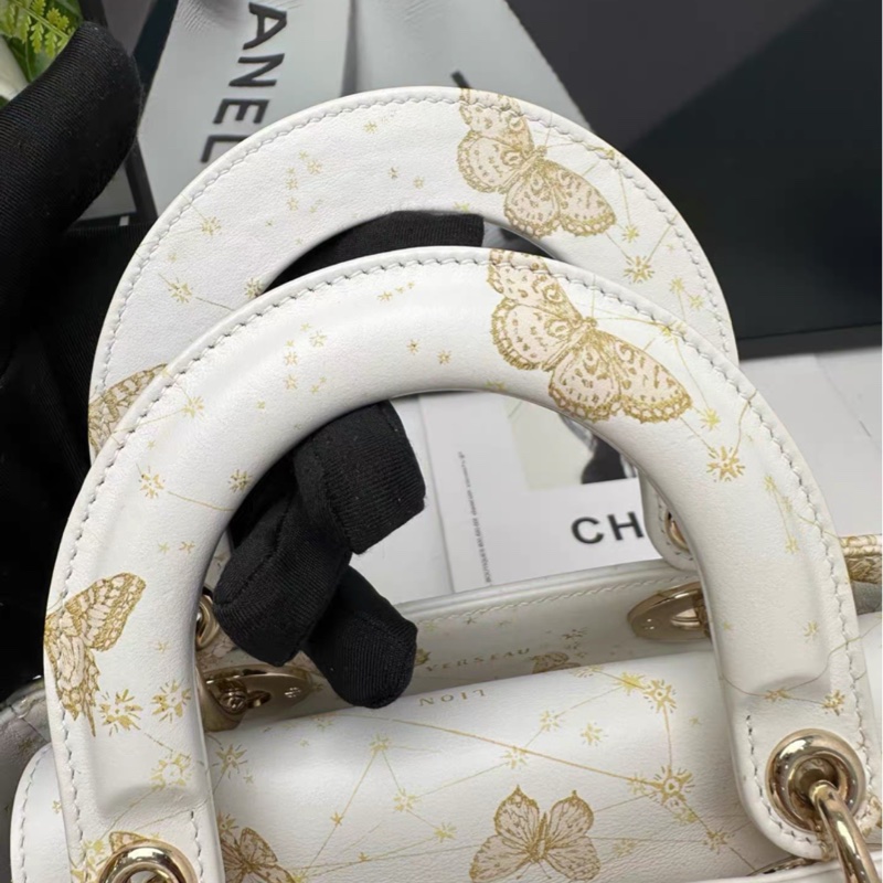 Dior Lady 迪奧全球限量Lady蝴蝶刺繡戴妃包 白色和金色調牛皮革 圖案印花和刺繡-8