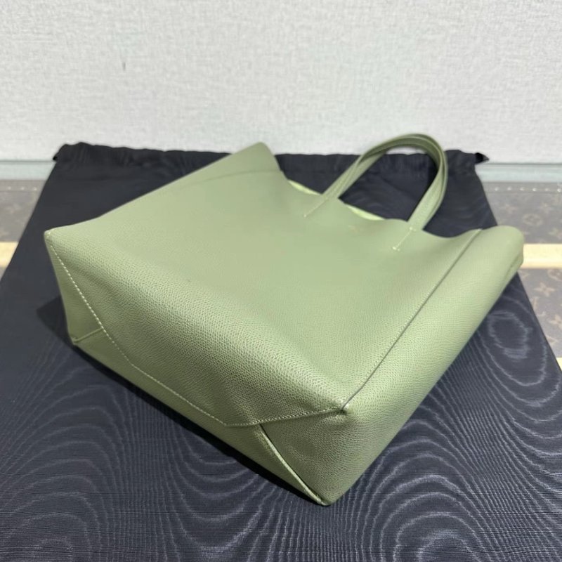 CELINE 綠色金扣水桶tote手提斜背包22*28*9 98新配件:盒子塵袋-4