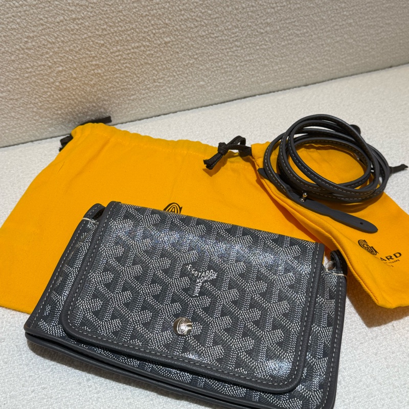 灰色GOYARD PLUMET 圖騰手工繪製Mini斜背WOC信封包-0