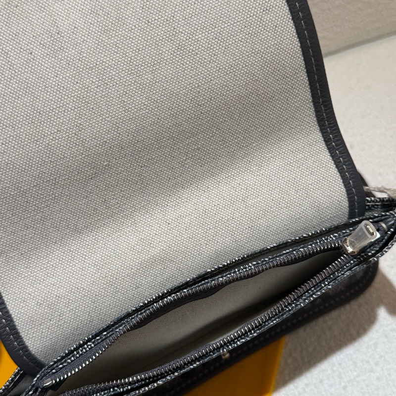 灰色GOYARD PLUMET 圖騰手工繪製Mini斜背WOC信封包-2