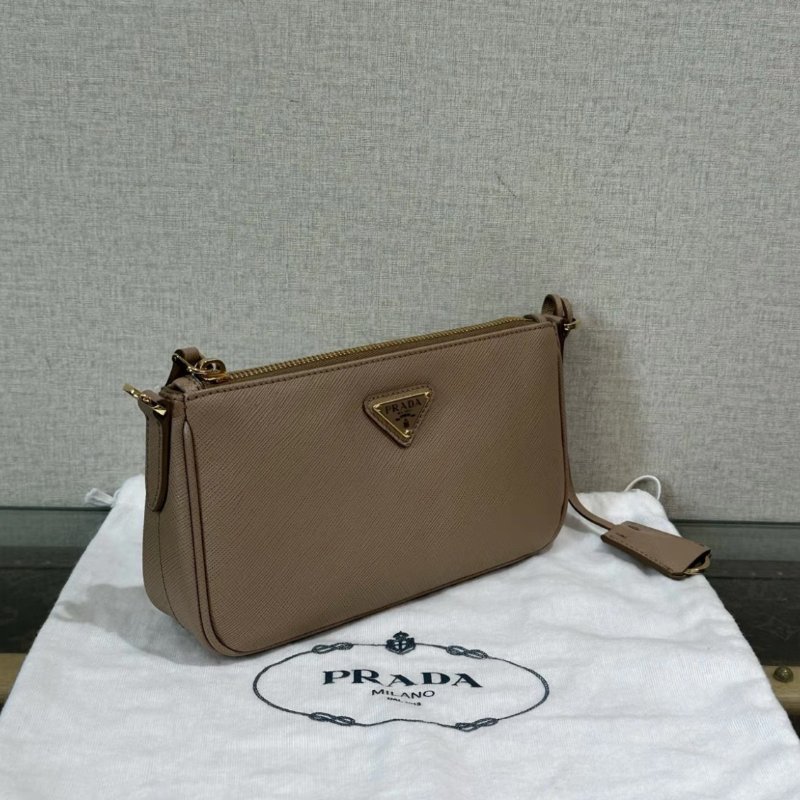 PRADA 新款卡其色金扣三合一手提斜背包20*11*5 全新閒置配件塵袋保卡購證-1