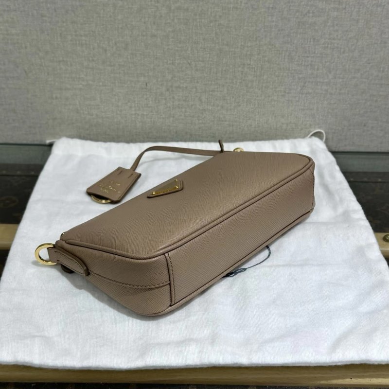 PRADA 新款卡其色金扣三合一手提斜背包20*11*5 全新閒置配件塵袋保卡購證-2