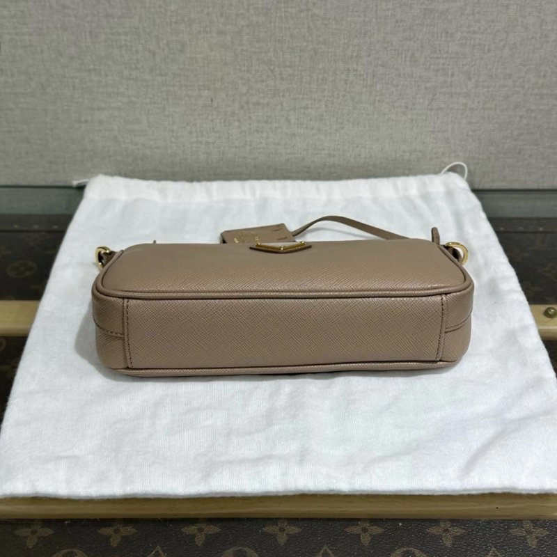 PRADA 新款卡其色金扣三合一手提斜背包20*11*5 全新閒置配件塵袋保卡購證-3