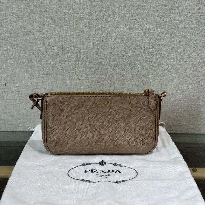 PRADA 新款卡其色金扣三合一手提斜背包20*11*5 全新閒置配件塵袋保卡購證-5