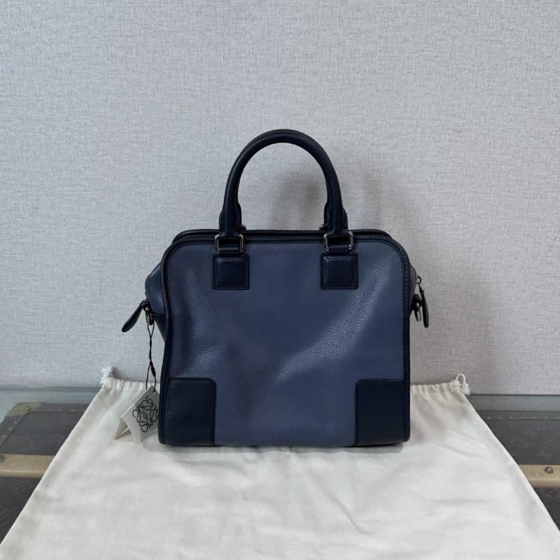 LOEWE 藍黑拼色銀扣手提斜背包25.5*22*13 98新配件:盒子塵袋-5