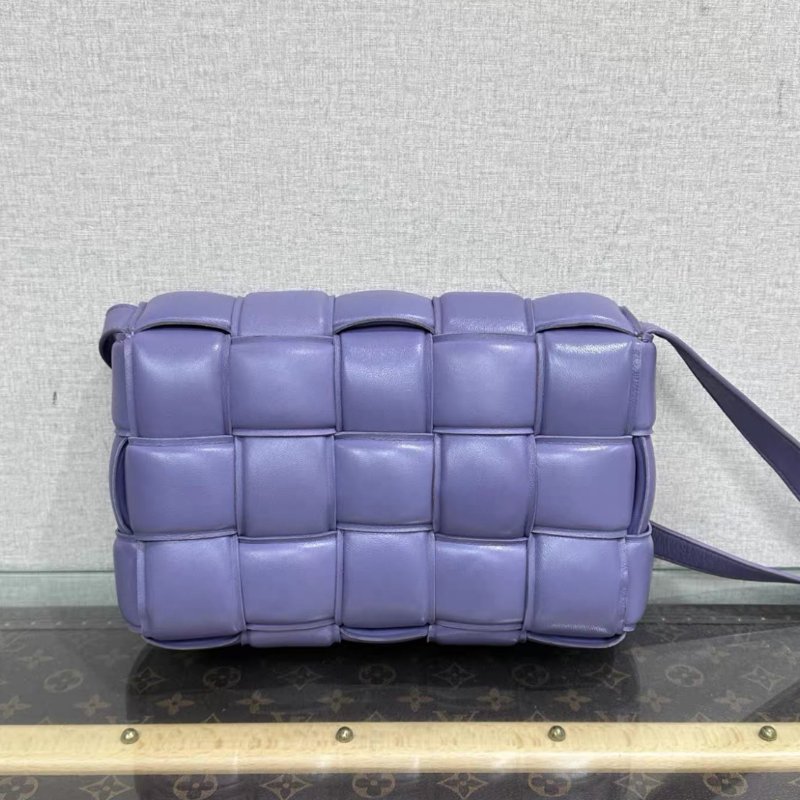 BV 紫色PaddedCassette銀扣肩背斜背枕頭包 26*18*8 98新配件塵袋-0